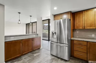 Photo #5: 240007154 Listing 