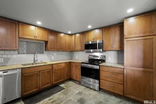 Photo #6: 240007154 Listing 