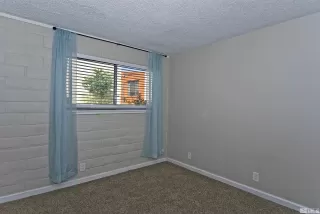 Photo #5: 240007170 Listing