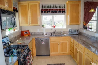 Photo #5: 240007233 Listing