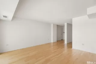 Photo #6: 240007240 Listing