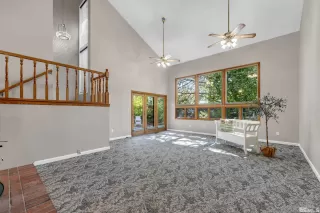 Photo #2: 240007317 Listing