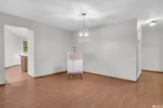 Photo #5: 240007317 Listing