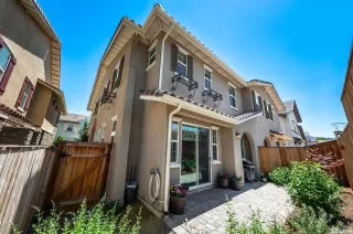 Photo #1: 240007421 Listing