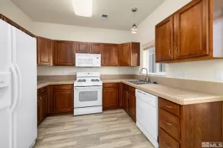 Photo #5: 240007457 Listing 