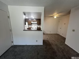 Photo #3: 240007579 Listing