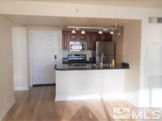 Photo #3: 240007585 Listing 