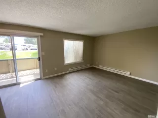 Photo #2: 240007608 Listing