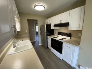 Photo #5: 240007608 Listing