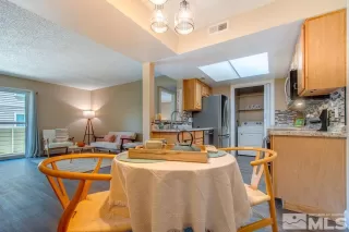 Photo #3: 240007637 Listing