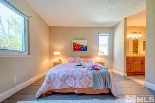 Photo #4: 240007637 Listing