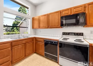 Photo #5: 240007747 Listing 