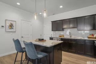 Photo #5: 240007811 Listing 