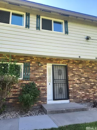 Photo #2: 240007829 Listing