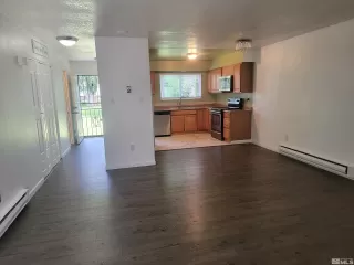 Photo #5: 240007829 Listing