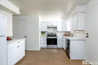 Photo #6: 240007871 Listing 