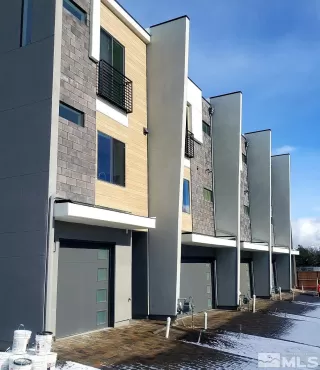 Photo #3: 240007936 Listing