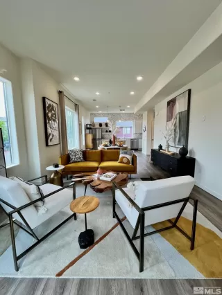 Photo #5: 240007936 Listing