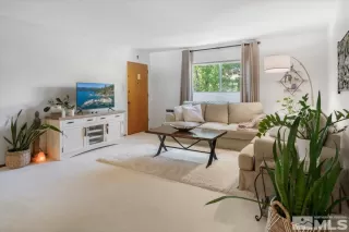 Photo #6: 240007948 Listing