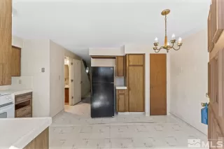 Photo #4: 240007952 Listing