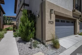 Photo #1: 240008019 Listing