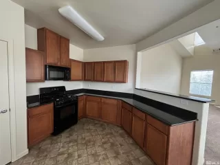 Photo #2: 240008042 Listing