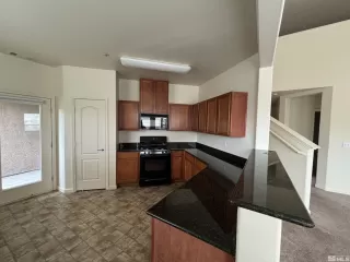 Photo #4: 240008042 Listing