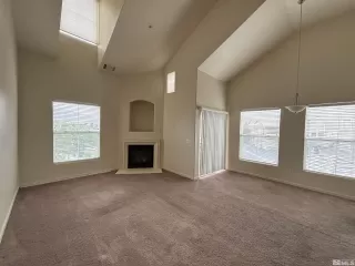 Photo #5: 240008042 Listing