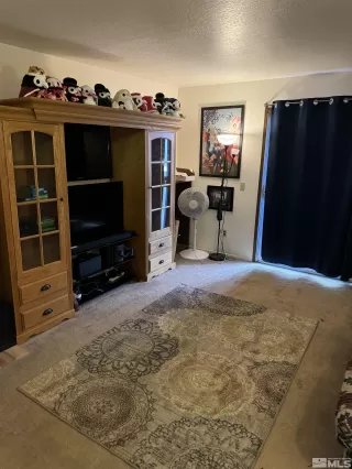 Photo #2: 240008048 Listing