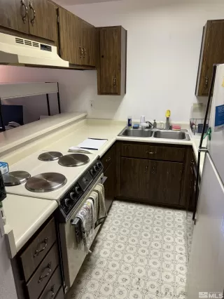 Photo #5: 240008048 Listing