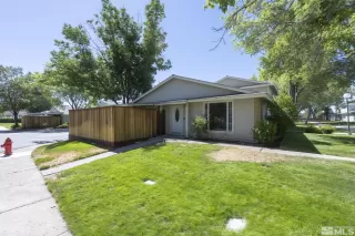 Photo #3: 240008061 Listing