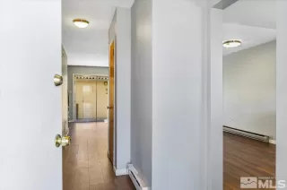 Photo #5: 240008063 Listing