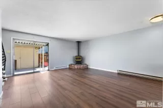 Photo #6: 240008063 Listing