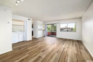 Photo #2: 240008087 Listing 