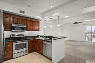 Photo #2: 240008112 Listing 