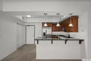 Photo #5: 240008112 Listing 