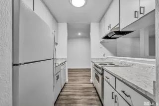 Photo #3: 240008150 Listing