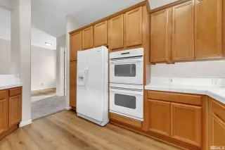 Photo #4: 240008151 Listing