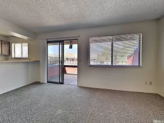 Photo #4: 240008340 Listing 