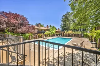 Photo #2: 240008496 Listing 