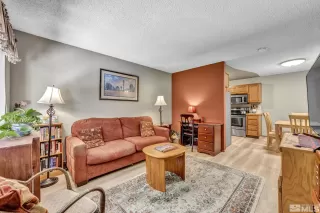 Photo #6: 240008496 Listing 