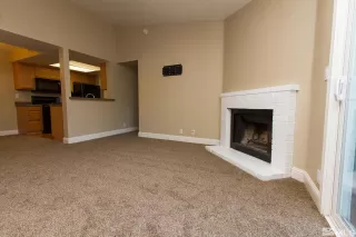 Photo #4: 240008505 Listing