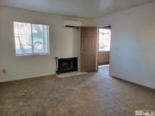 Photo #4: 240008646 Listing 