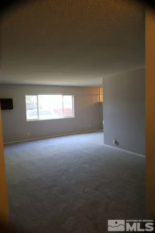 Photo #6: 240008756 Listing 