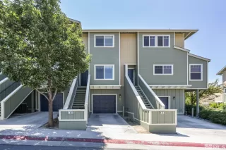 Photo #2: 240008780 Listing 