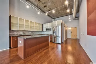 Photo #3: 240008784 Listing