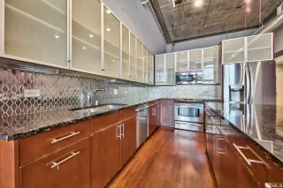 Photo #5: 240008784 Listing