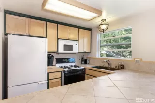 Photo #4: 240008804 Listing 