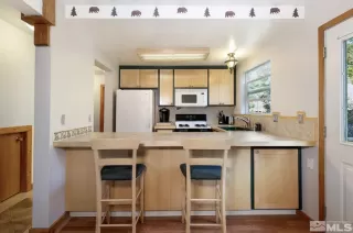 Photo #6: 240008804 Listing 