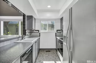 Photo #4: 240008805 Listing